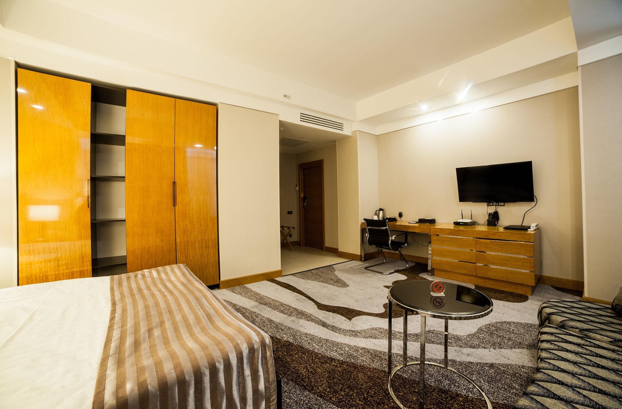 Absolute Hotel Астана Экстерьер фото