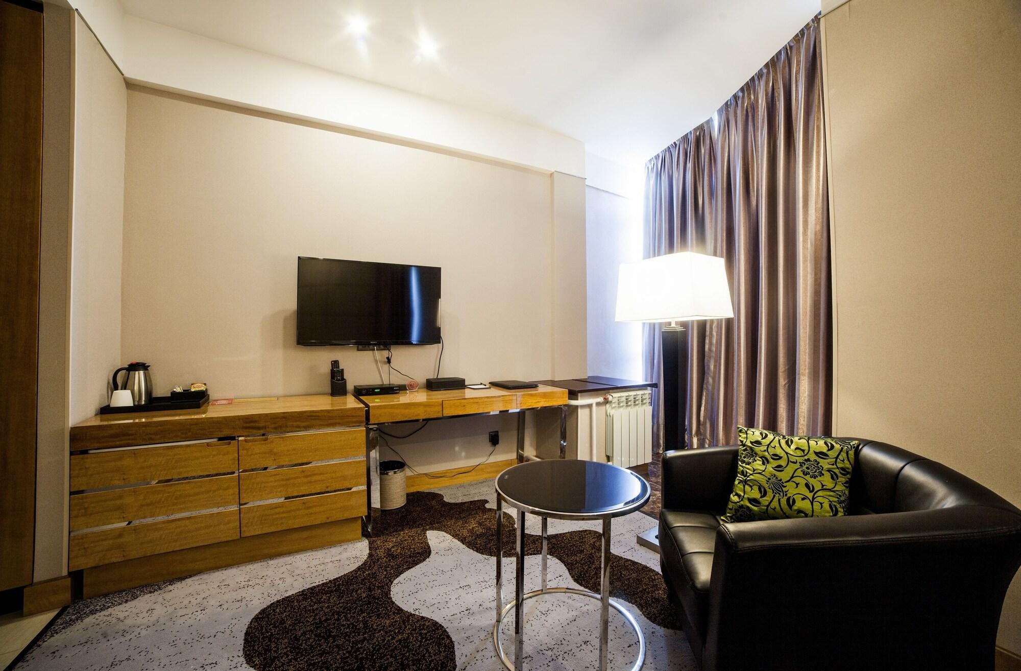 Absolute Hotel Астана Экстерьер фото