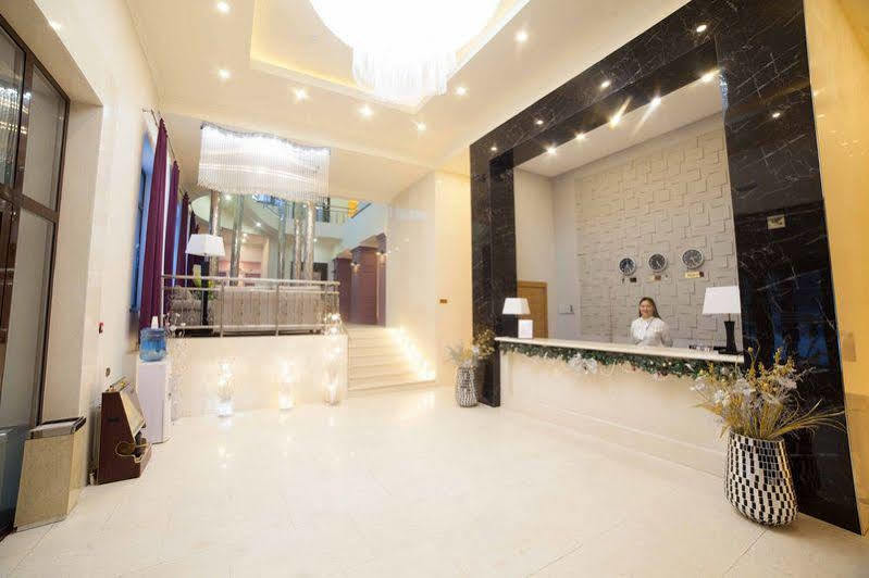 Absolute Hotel Астана Экстерьер фото